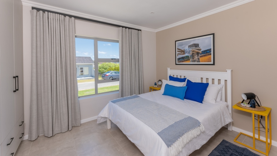 4 Bedroom Property for Sale in Struisbaai Western Cape